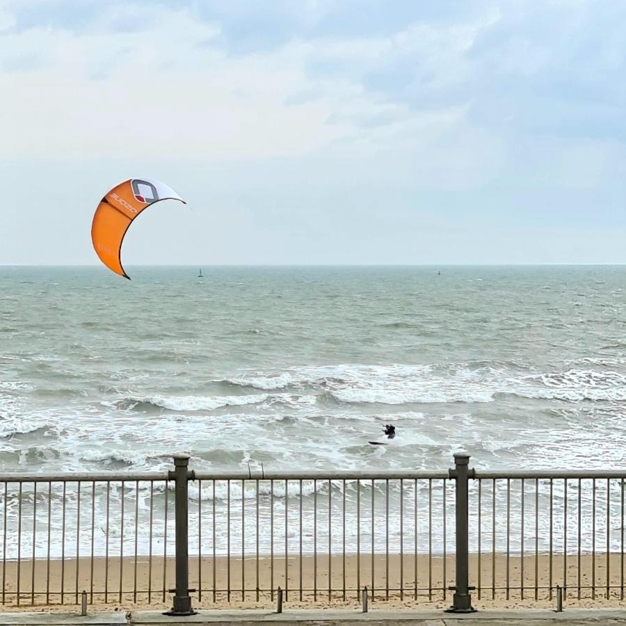 Shore Thing Beachfront Apartment Ramsgate - Sleeps 4 エクステリア 写真