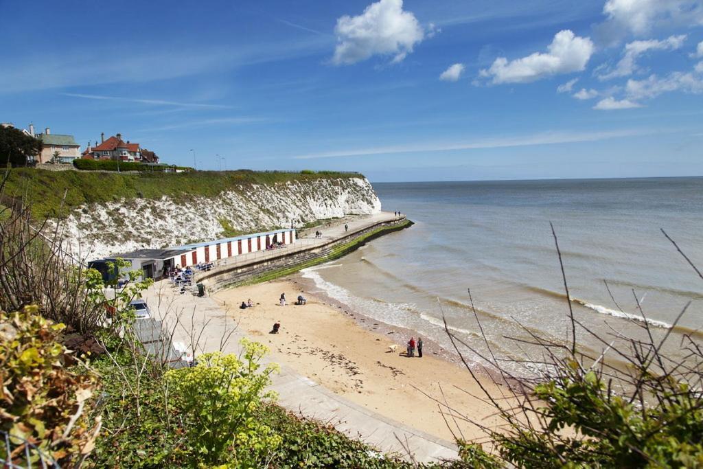 Shore Thing Beachfront Apartment Ramsgate - Sleeps 4 エクステリア 写真
